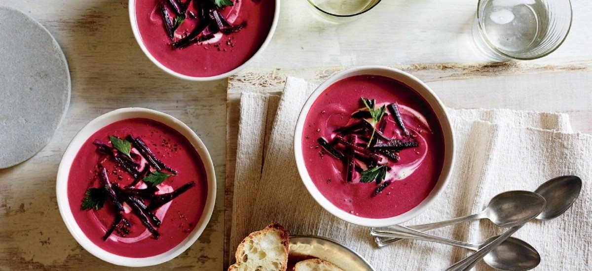 Κόκκινη σούπα με παντζάρι