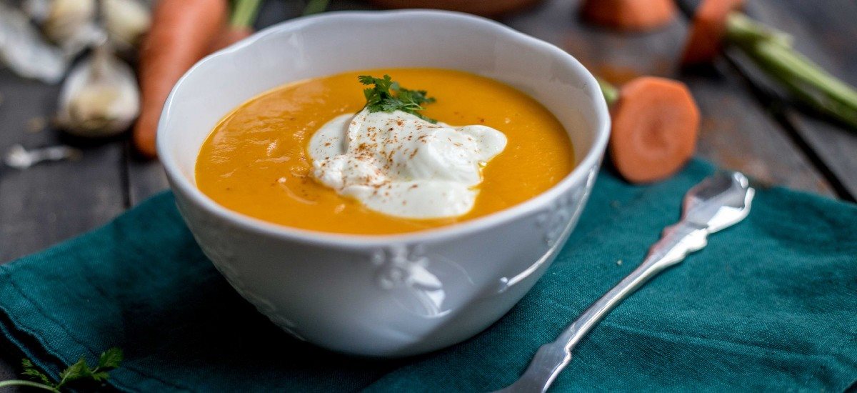 Σούπα βελουτέ από καρότο και πράσο